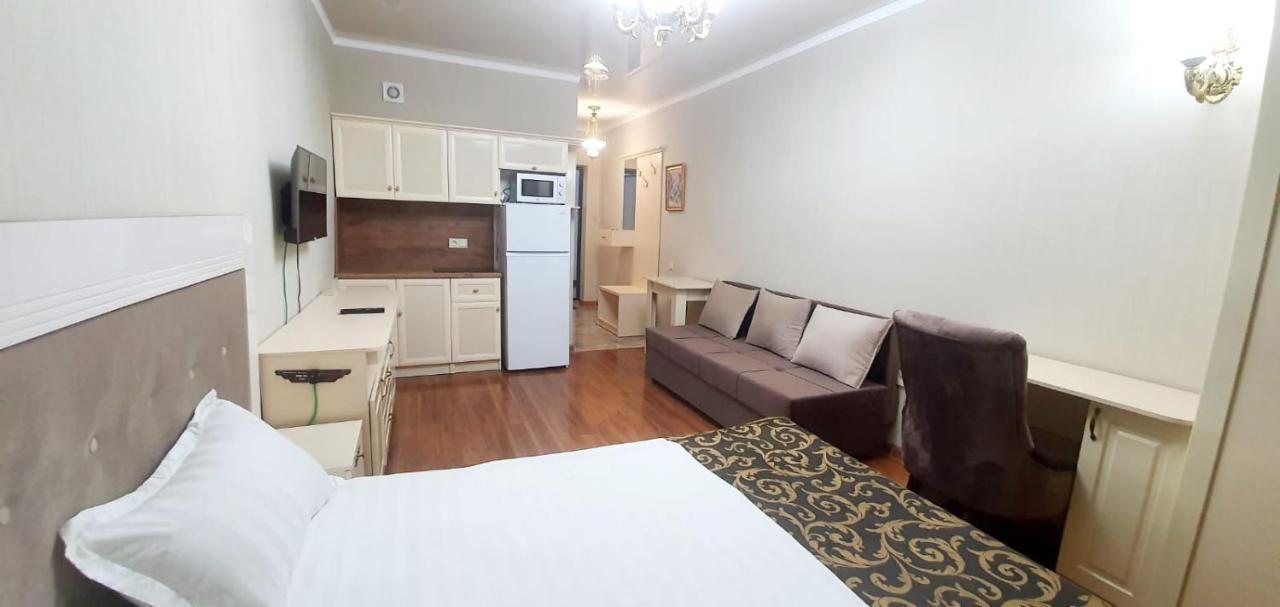 Gold Boutique Hotel Almaty Eksteriør bilde